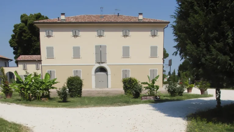 immagine che mostra la facciata di un b&b