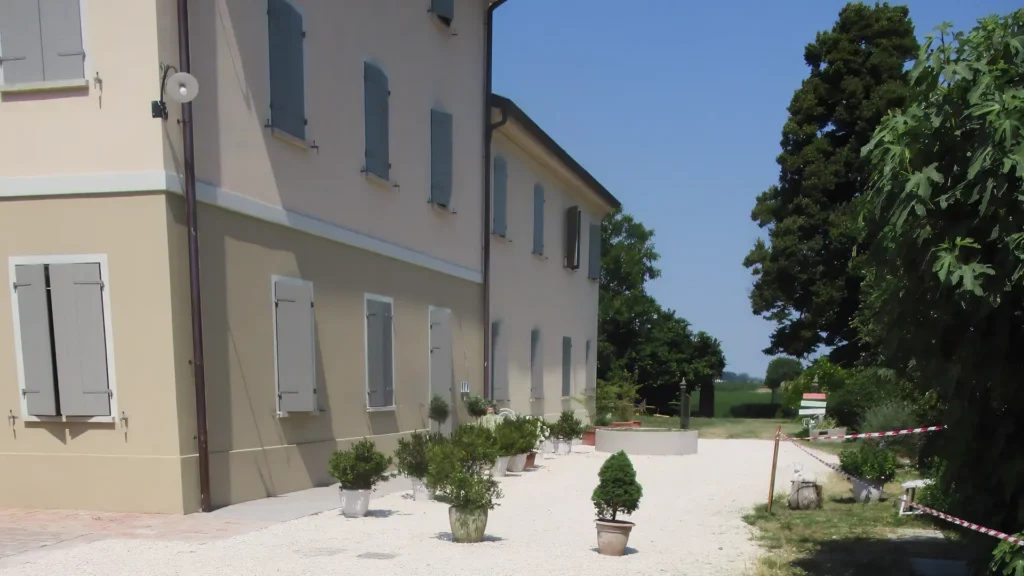 immagine che mostra un cortile di un b&b