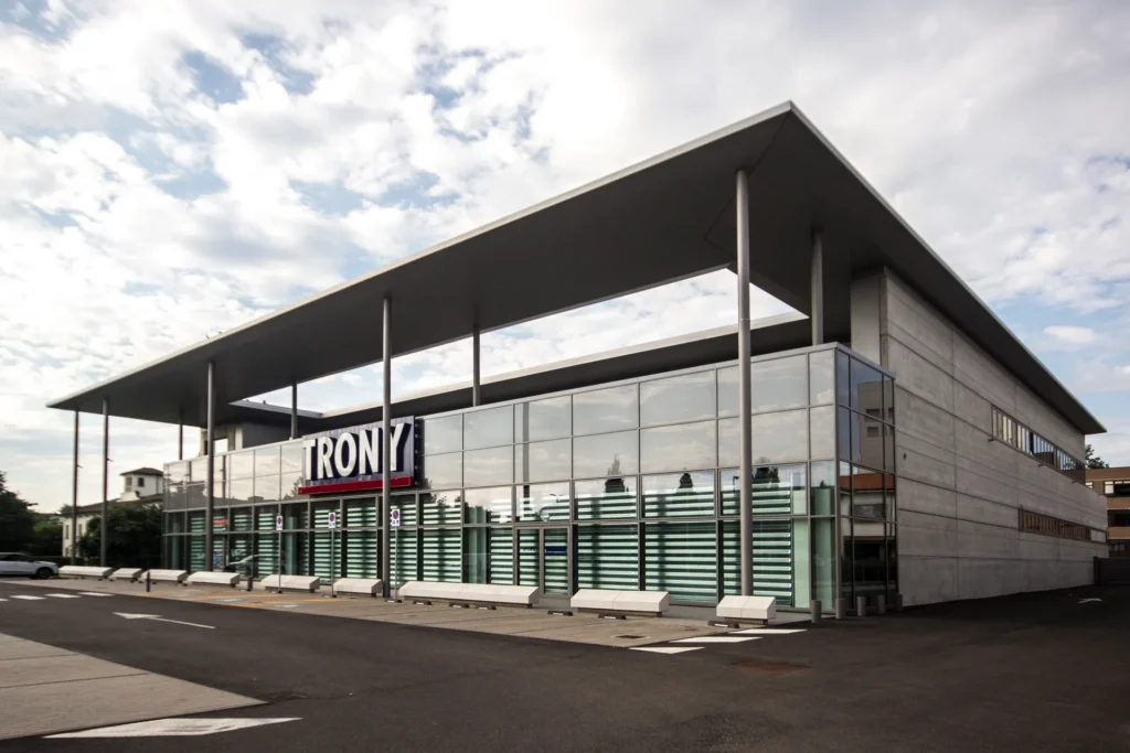facciata trony di reggio emilia realizzata da impref