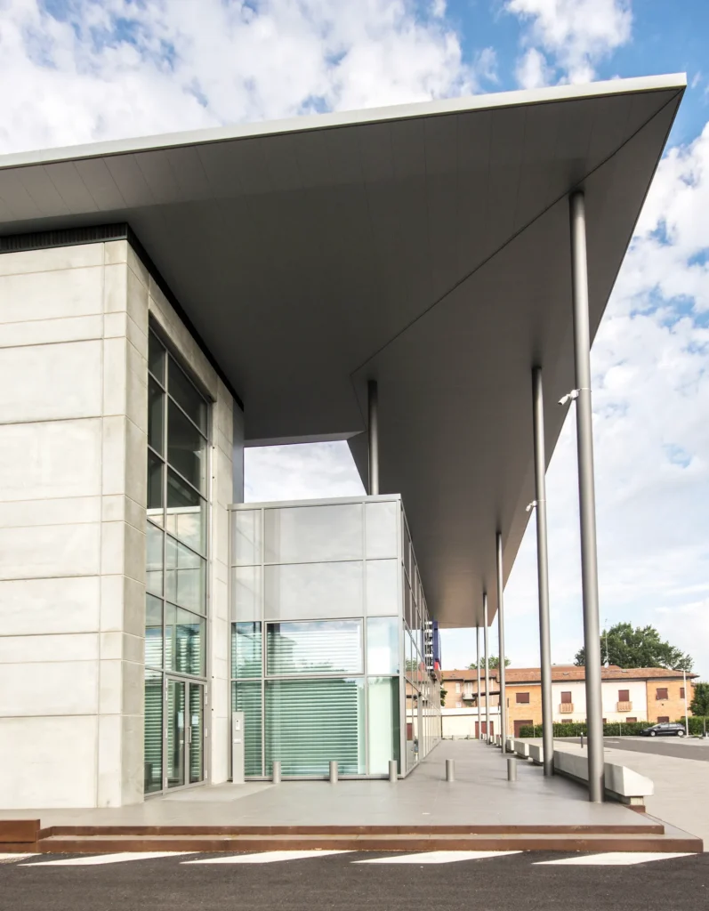 facciata trony di reggio emilia realizzata da impref